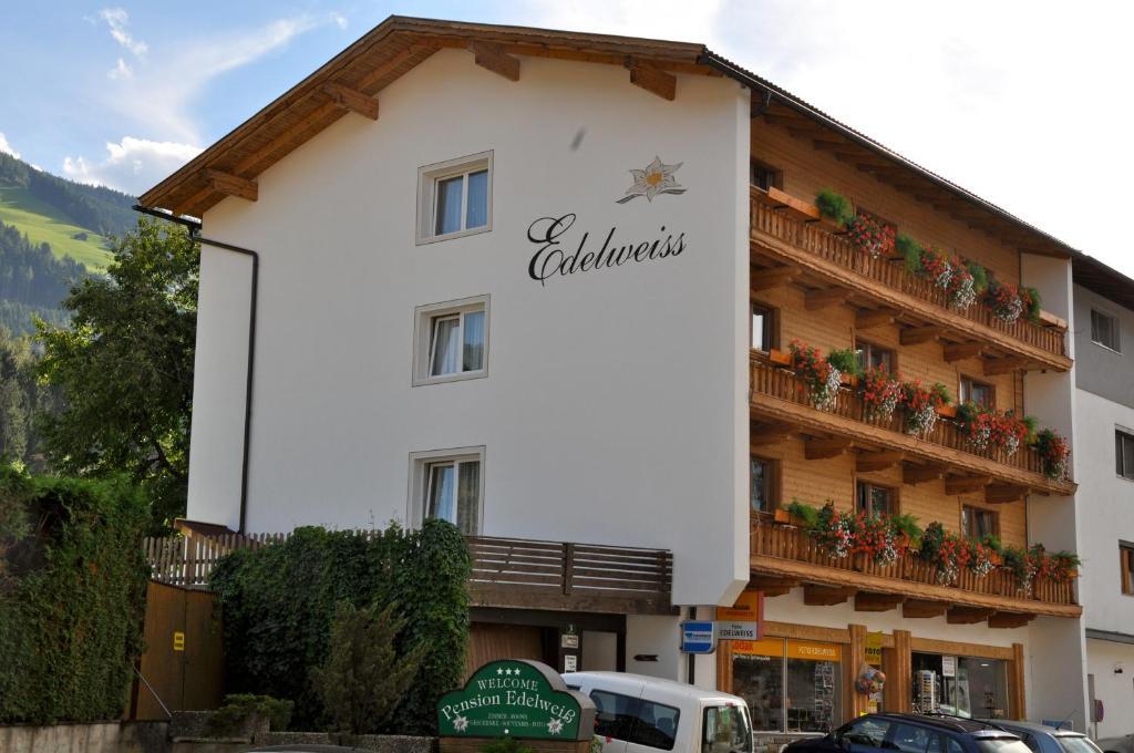 Gaestehaus Pension Edelweiss Kolsass Eksteriør billede